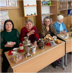 Первая встреча в досуговом клубе "Свеча".