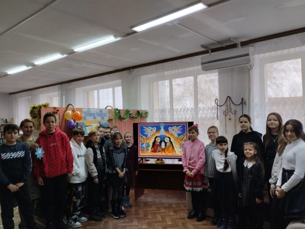 Литературная гостиная «Под шёпот Рождества».