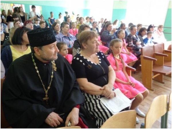 Пасхальный праздничный детский утренник в Клетском благочинии