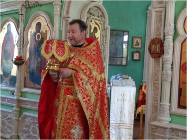 Воскресное Богослужение в храме Живоначальной Троицы станицы Клетской Клетского благочиния.