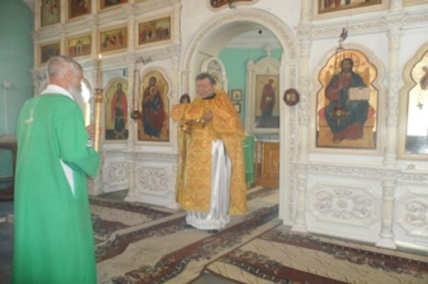 Литургия в храме Живоначальной Троицы - Рождество честного славного Пророка, Предтечи и Крестителя Господня Иоанна.