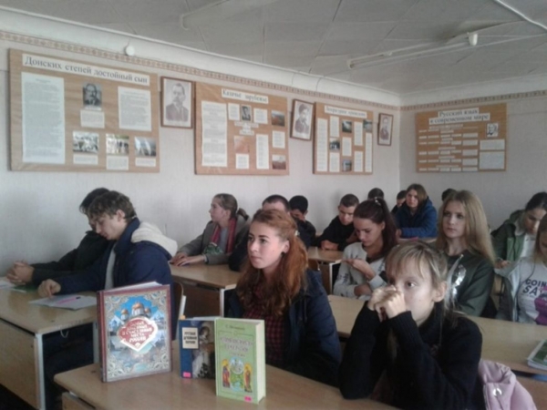 В День памяти жертв выкидышей и детской смертности проведена беседа с кадетами училища станицы Клетской