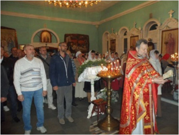 Торжественное Богослужение в Праздник Светлого Христова Воскресения совершил благочинный Клетского округа Калачевской Епархии протоиерей Михаил Пономарев.