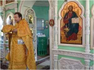 В Неделю 3-ю по Пятидесятнице благочинный Клетского округа протоиерей Михаил Пономарев совершил Литургию в храме Живоначальной Троицы станицы Клетской.