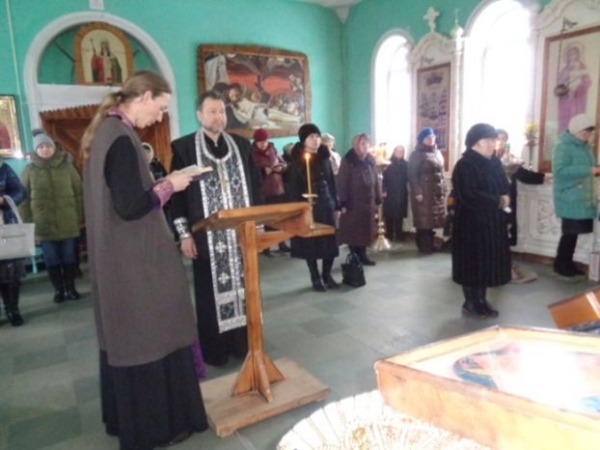 В дни первой седмицы Великого поста благочинный Клетского округа Калачевской Епархии, настоятель храма Живоначальной Троицы станицы Клетской протоиерей Михаил Пономарев совершил повечерие с чтением Великого канона прп. Андрея Критского.