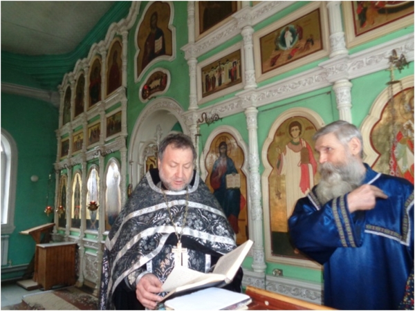 Великое повечерие с чтением Великого покаянного канона прп. Андрея Критского в храме Живоначальной Троицы станицы Клетской.