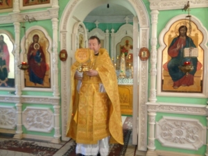 Богослужение в храме Живоначальной Троицы ст. Клетской. Попразднство Преображения. МЧЧ. Фотия и Аникиты.