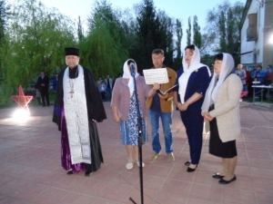 Благочинный Клетского округа в преддверии 76-й годовщины Дня Победы совершил Литию по погибшим воинам в годы Великой Отечественной Войны.