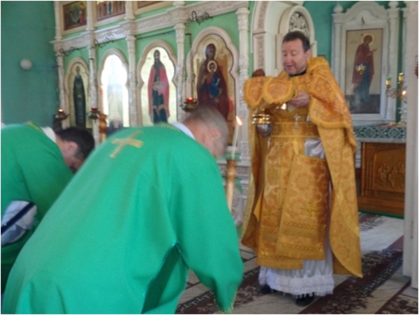 В Неделю 3-ю по Пятидесятнице и праздника Рождество честного славного Пророка, Предтечи И Крестителя Господня Иоанна, в храме Живоначальной Троицы Клетского благочиния благочинный протоиерей Михаил Пономарев совершил Божественную литургию.