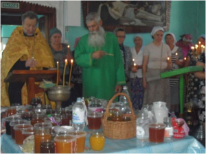 Водосвятный молебен с освящением меда нового сбора.