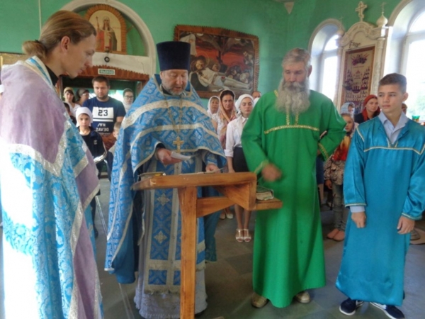 Благочинный Клетского округа совершил молебен на начало учебного года.