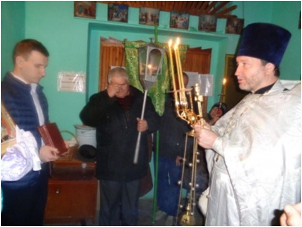 Пасхальное праздничное Богослужение в храме Живоначальной Троицы станицы Клетской.