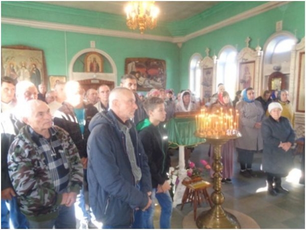 В Неделю 19-ю по Пятидесятнице, благочинный Клетского округа совершил воскресную Литургию в храме Живоначальной Троицы.