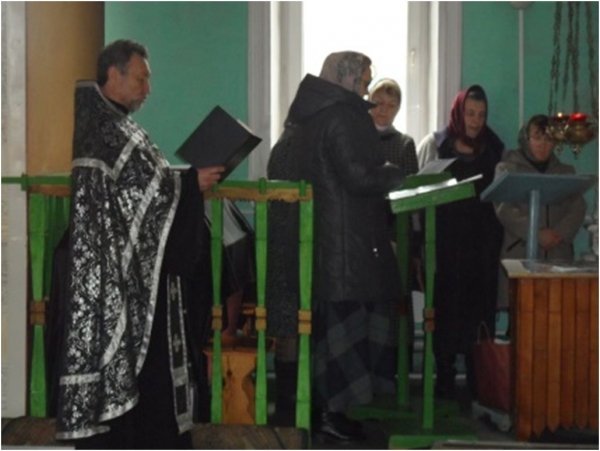 Великое повечерие в храме станицы Клетской.