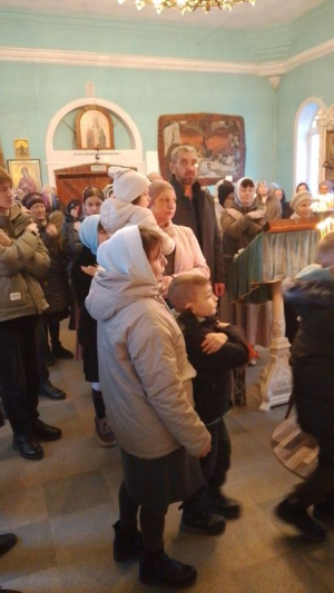 Воскресная Литургия в храме Живоначальной Троицы ст. Клетской, памяти свт. Григория Неокесарийского
