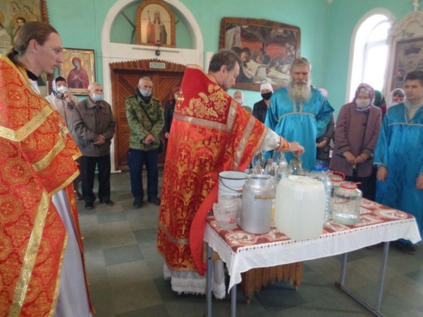 Пятница Светлой седмицы. Последование в честь Пресвятой Богородицы ради Ее «Живоносного Источника».