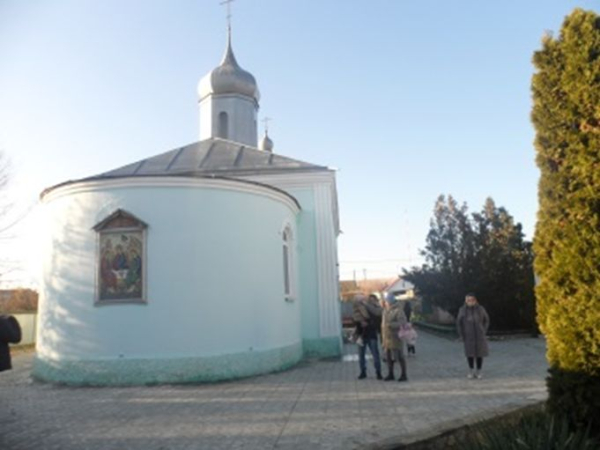 Воскресная Литургия в храме Живоначальной Троицы станицы Клетской.
